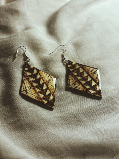MELE'S COLLECTION: #111