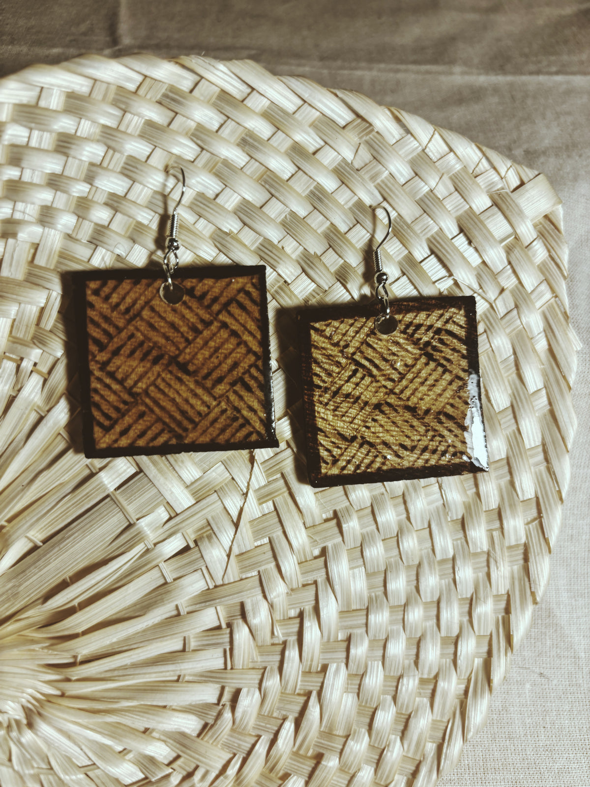MELE'S COLLECTION: #104