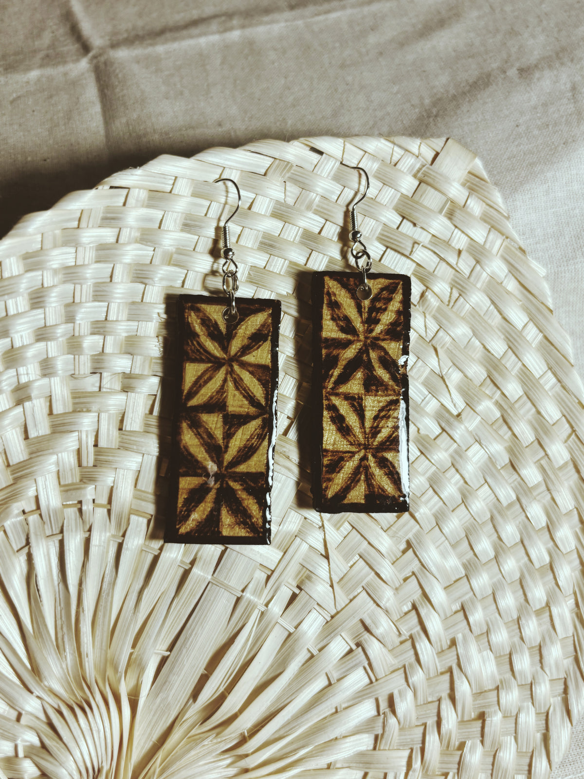 MELE'S COLLECTION: #106