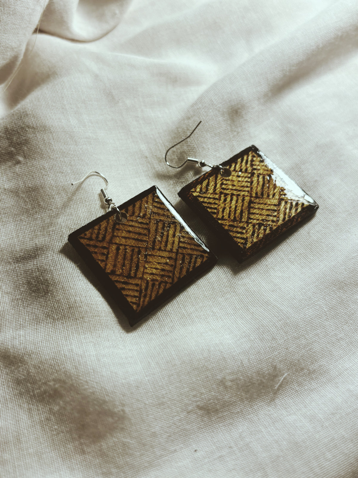 MELE'S COLLECTION: #104