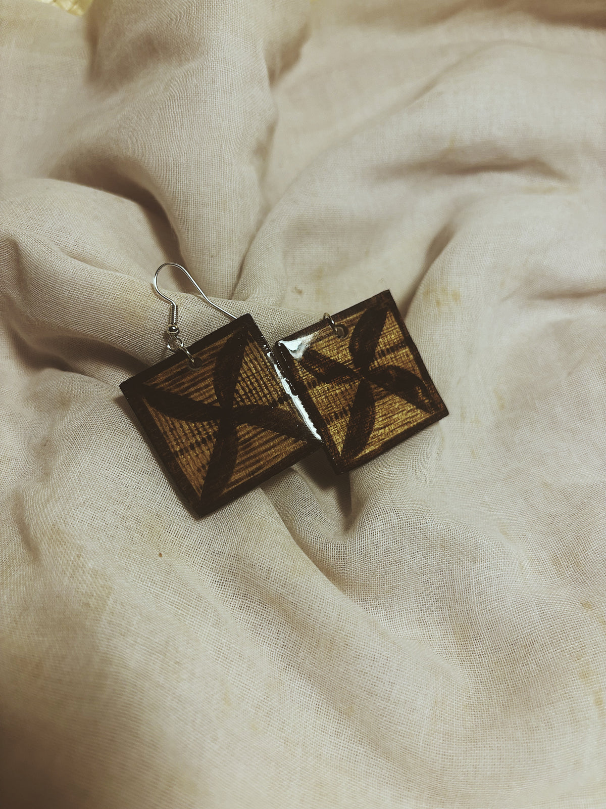 MELE'S COLLECTION: #102